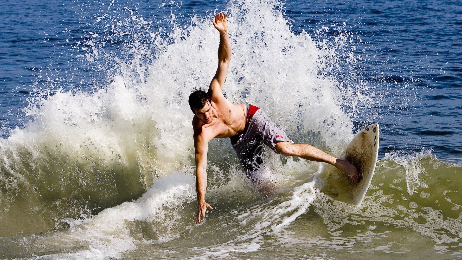 开云中国大陆-阿尔巴尼亚与冰岛上演对决，欧洲杯预选赛关头