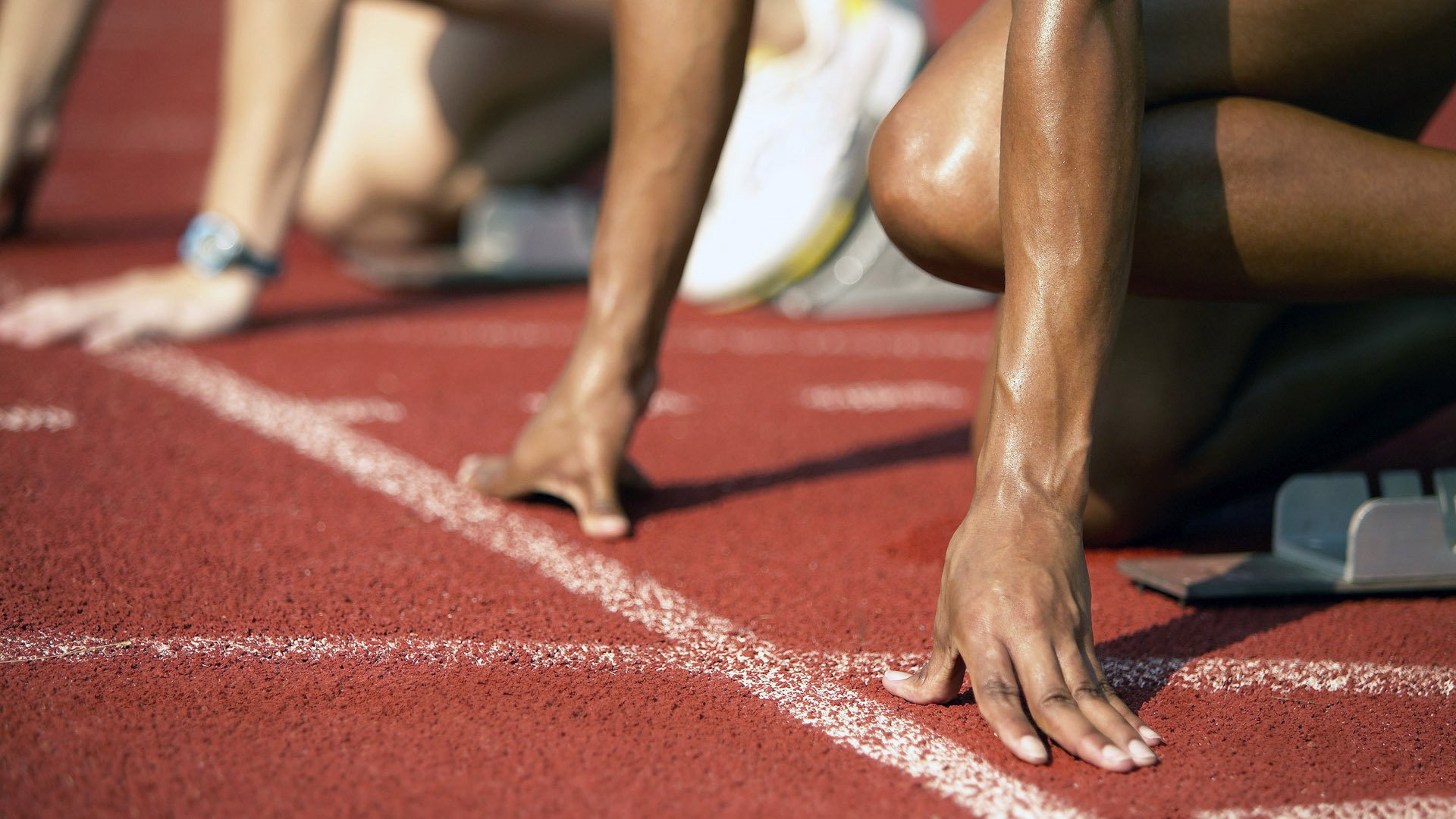 “英超关键战役,胜者直接影响最终排名”,英超的全部