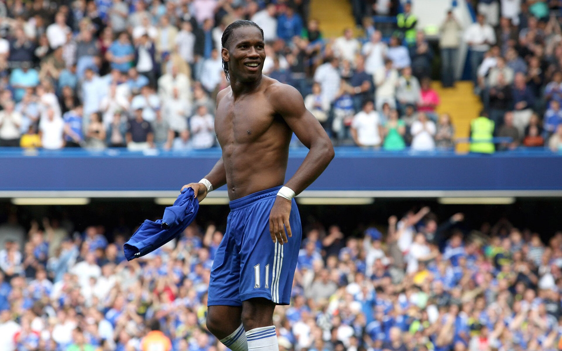 【比赛策略】如何平衡攻防,实现胜利最大化?,史上最佳攻防平衡足球阵容